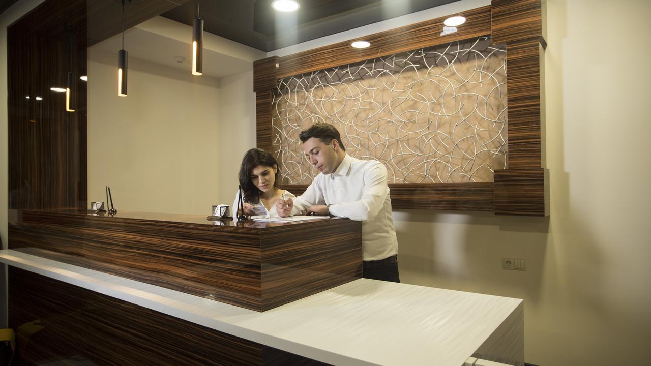 Gallery Inn Tbilisi Exterior photo